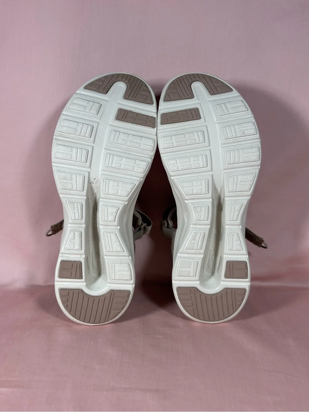 Skechers NWOT Slip-Ins GO WALK Glide Step Hands Free Charlie Tan Sandals SiZ 11